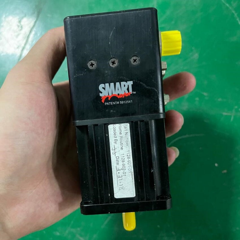 1 PCS used MOOG SmartMotor SM2320D-DN2PLS-F2 #LYQ007
