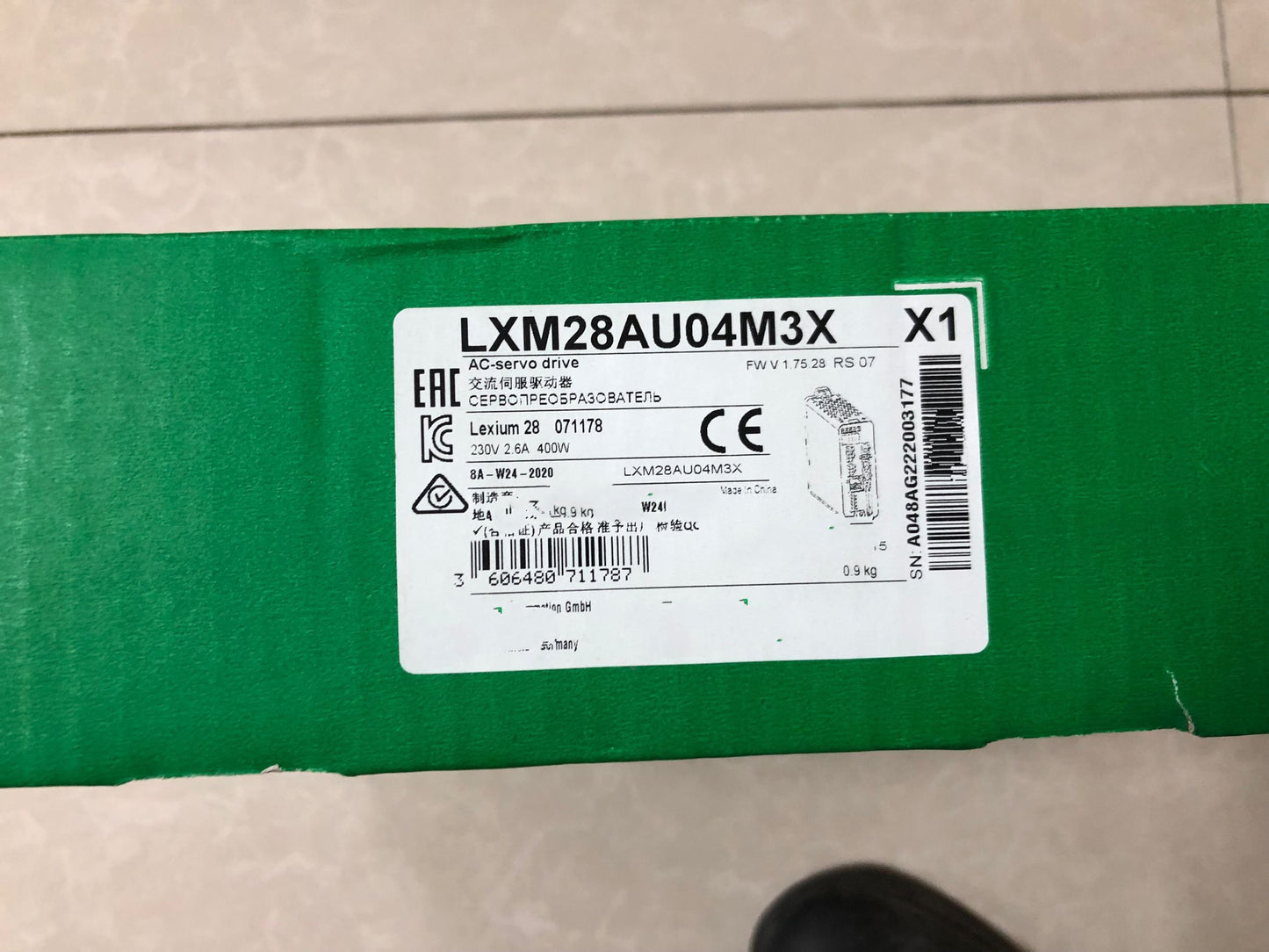 1 PCS NEW LXM28AU04M3X #OYF055