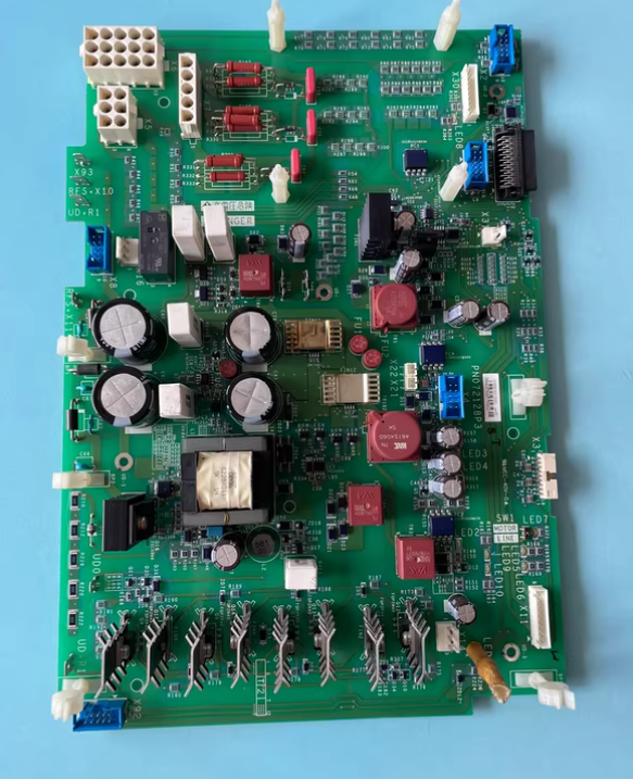 1PC used working PN072128P3 an IGBT power drive control board for Schneider Altivar 61/71 (ATV61/ATV71) variable frequency drives  #QYM001 J1688