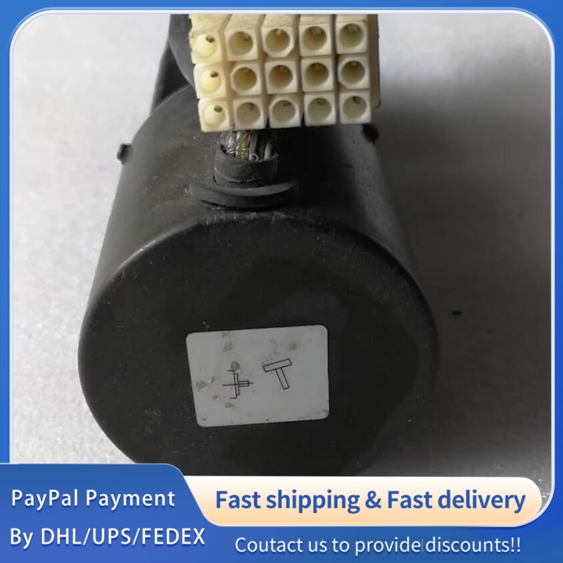1  PCS used Yaskawa Servo motor SGM-01BW12B #LYQ007