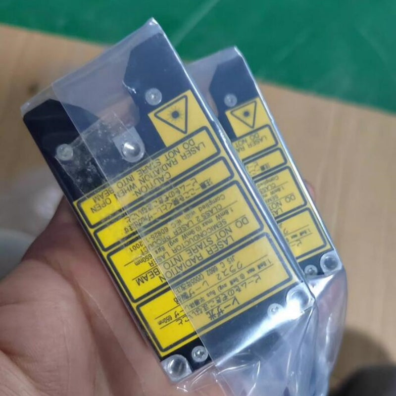 1 PCS  new KEYENCE IL Series KL1331A laser #LYQ007