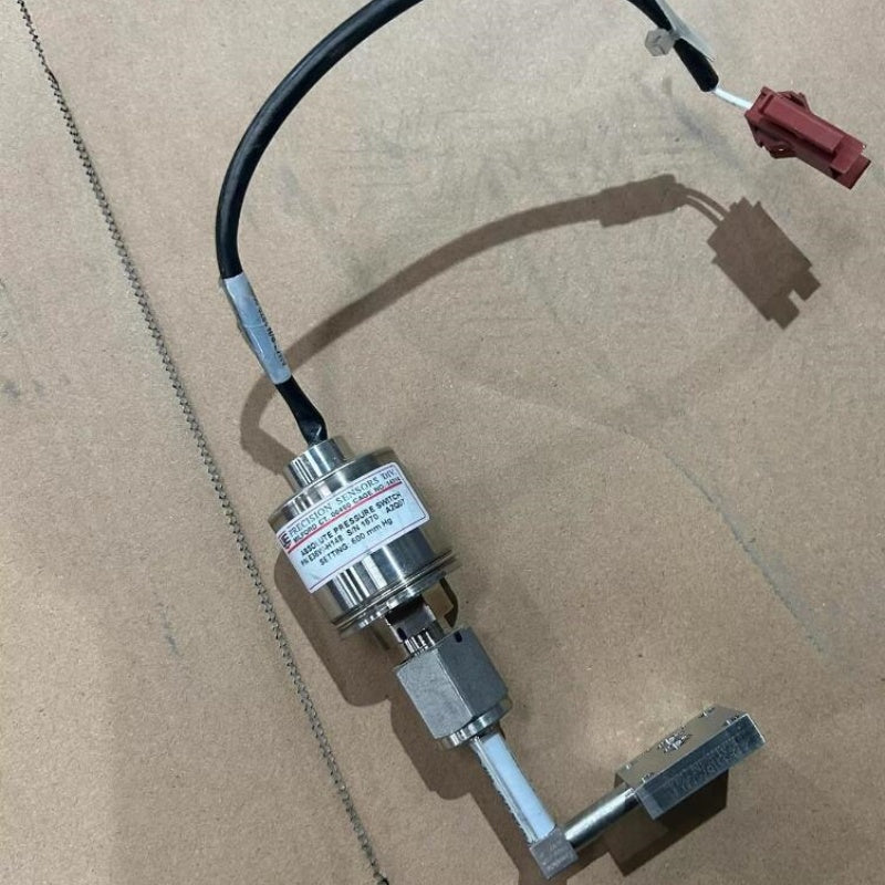 1 PCS  used   UE Precision Sensors E36W-H148 Absolute Pressure Switch #LYQ007