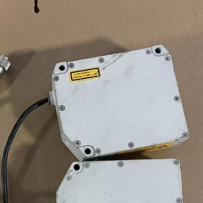 1 PCS used KEYENCE LS-5040T sensor #LYQ007