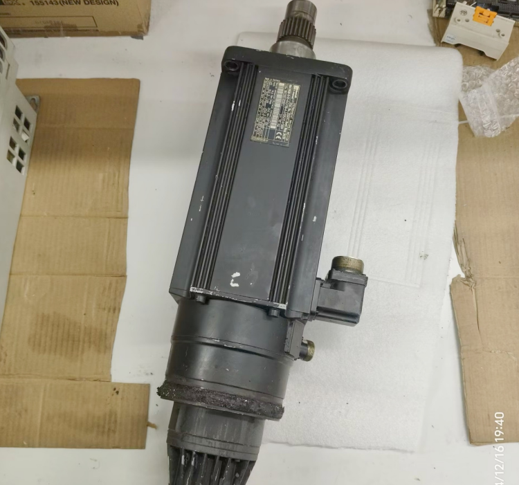 1PC USED MAC093B-0-0S-4-C/110-A-2/DI522LV/S004  Rexroth Servo Motor Tested working #lyd001&j1688
