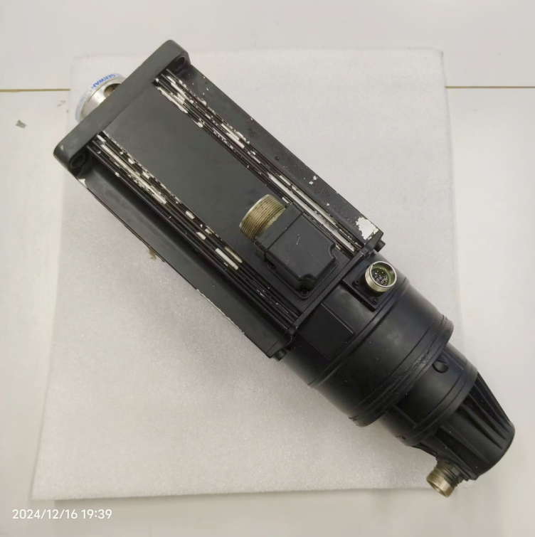 1PC USED MAC093B-0-0S-4-C/110-L-0/DI594LV/S004  Rexroth Servo Motor Tested working #lyd001&j1688