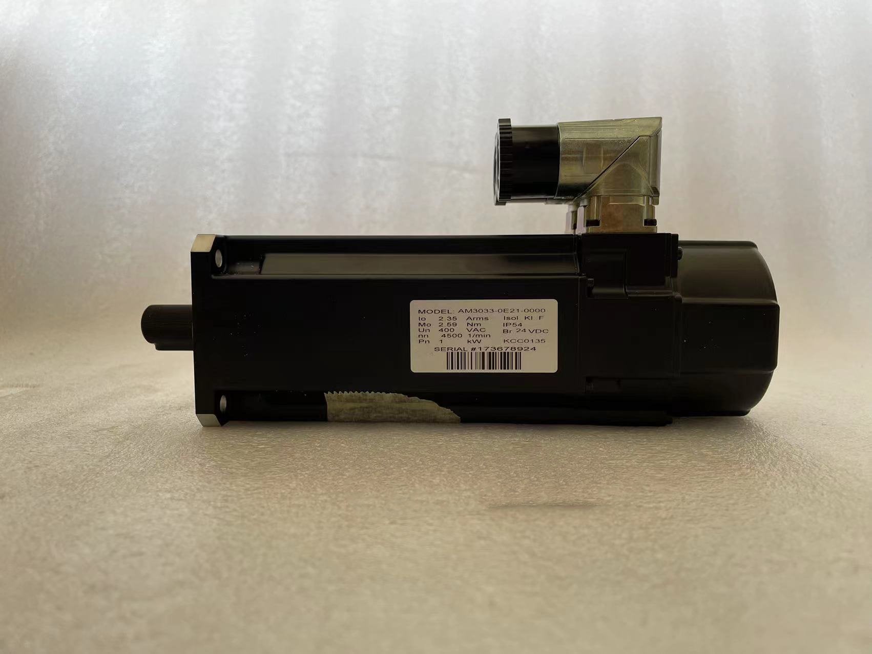 1 PCS NEW    AM3033-0E21-0000  #OYF033