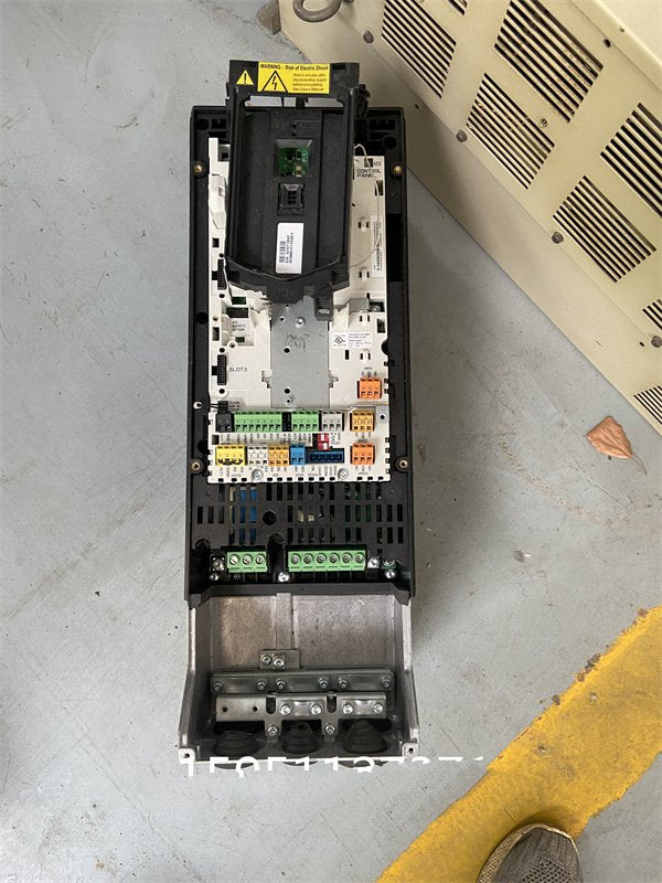 1PC for used    ACS880-01-032A-3+B056  #OYF033
