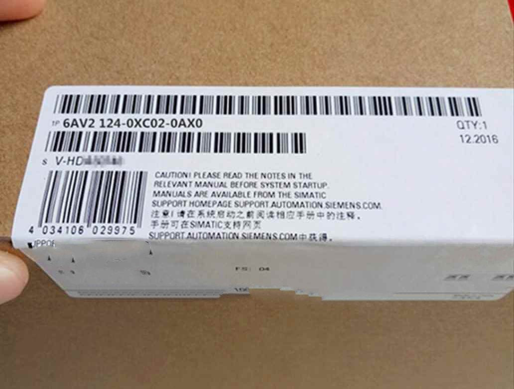 1 PCS NEW    6AV2124-0XC02-0AX0    #OYF033