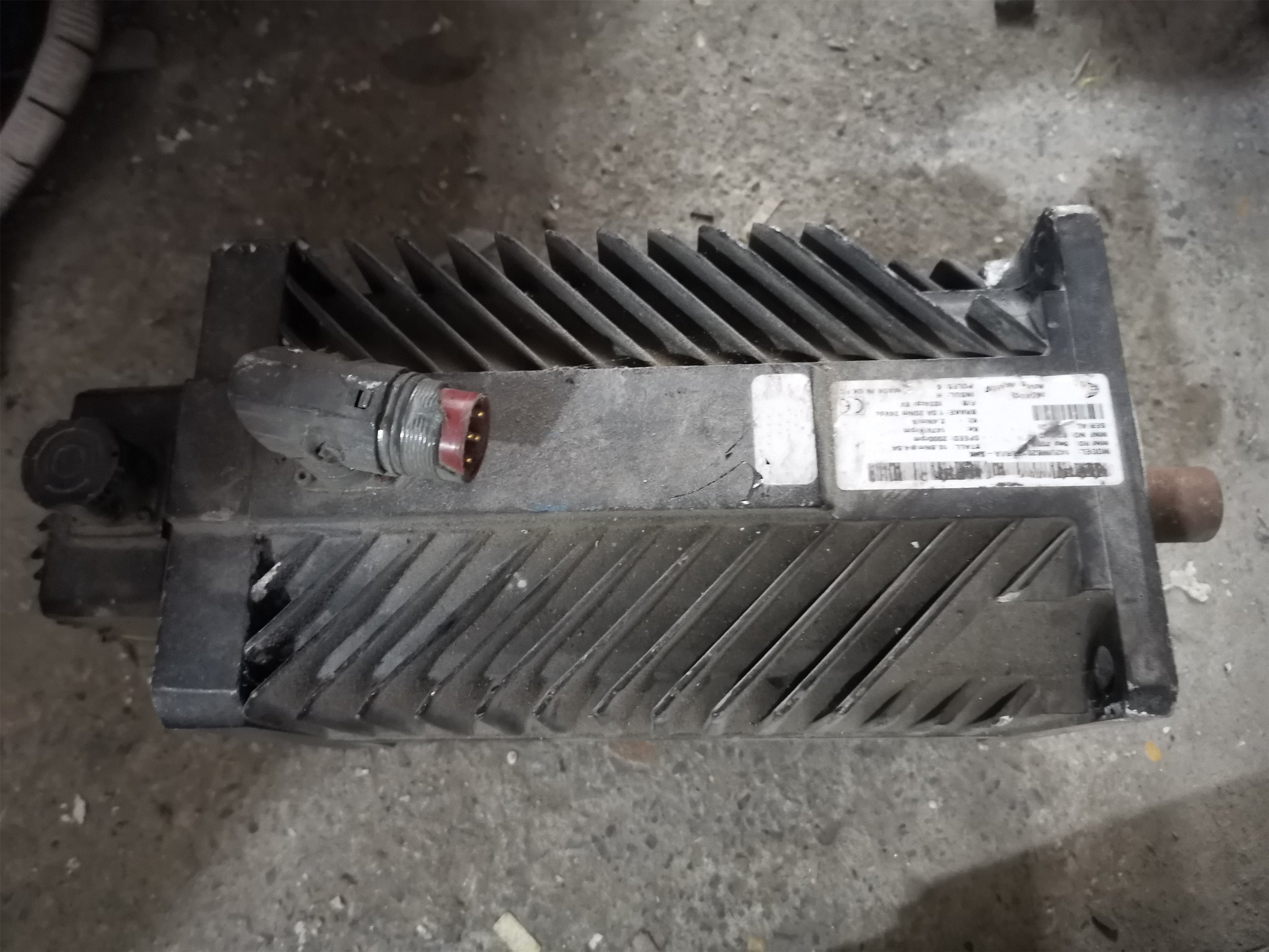 1PC for used   142UMB201CBRAA-SNK  #OYF033