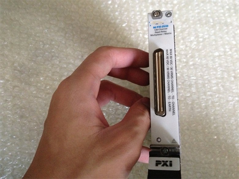 1PC for used   PXI-2530    #OYF033