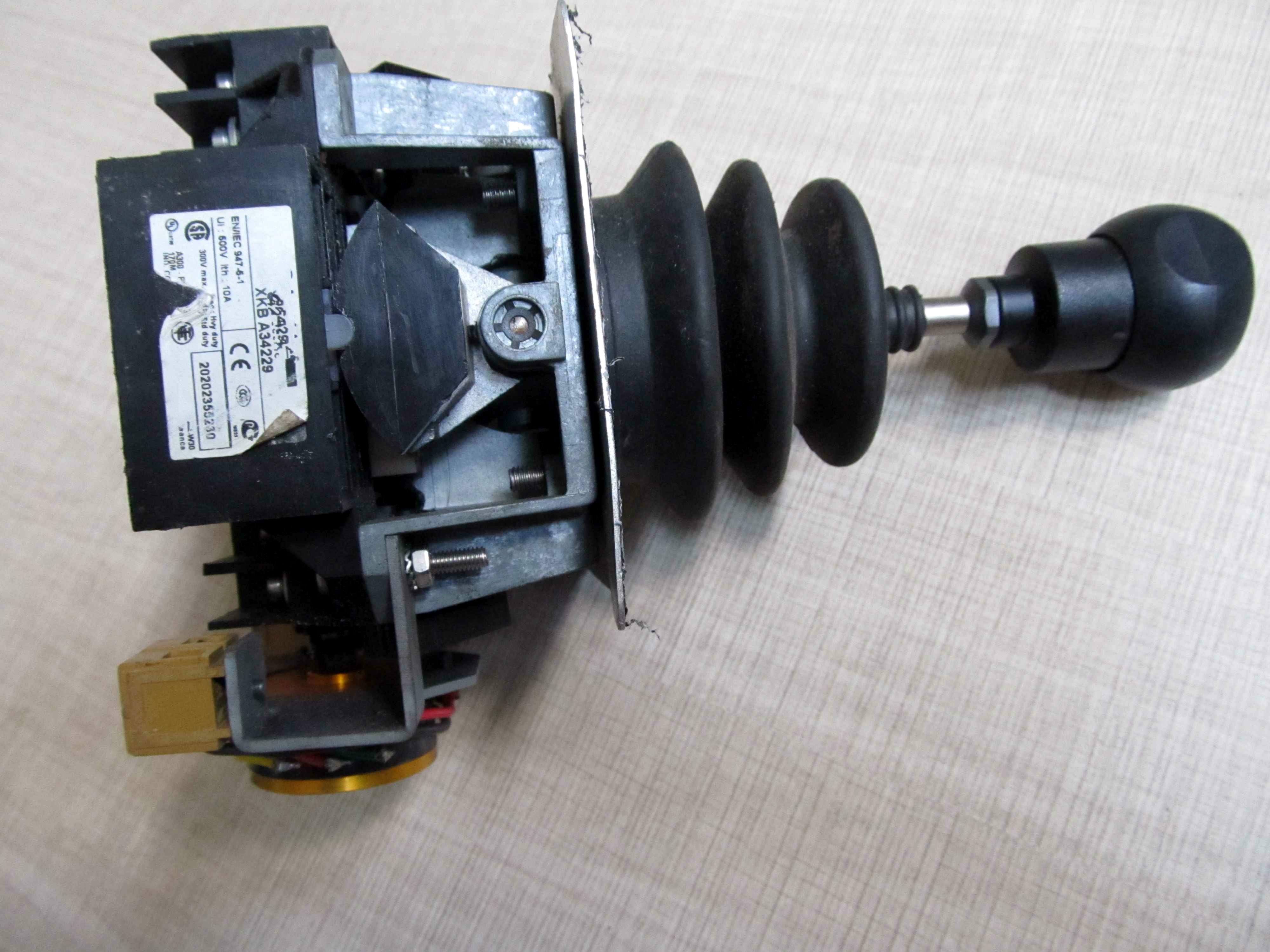 1PC for used  XKBA34229  #OYF033