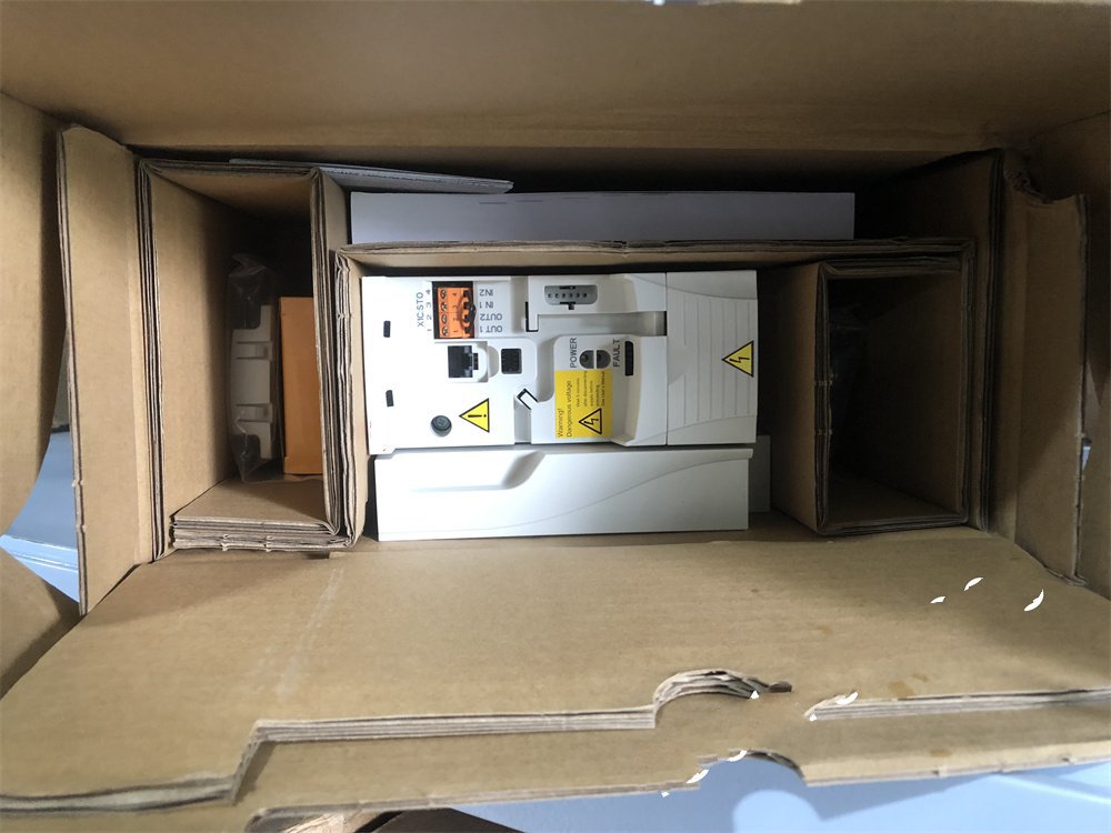 1 PCS NEW   ACS355-03U-07A5-2   #OYF033