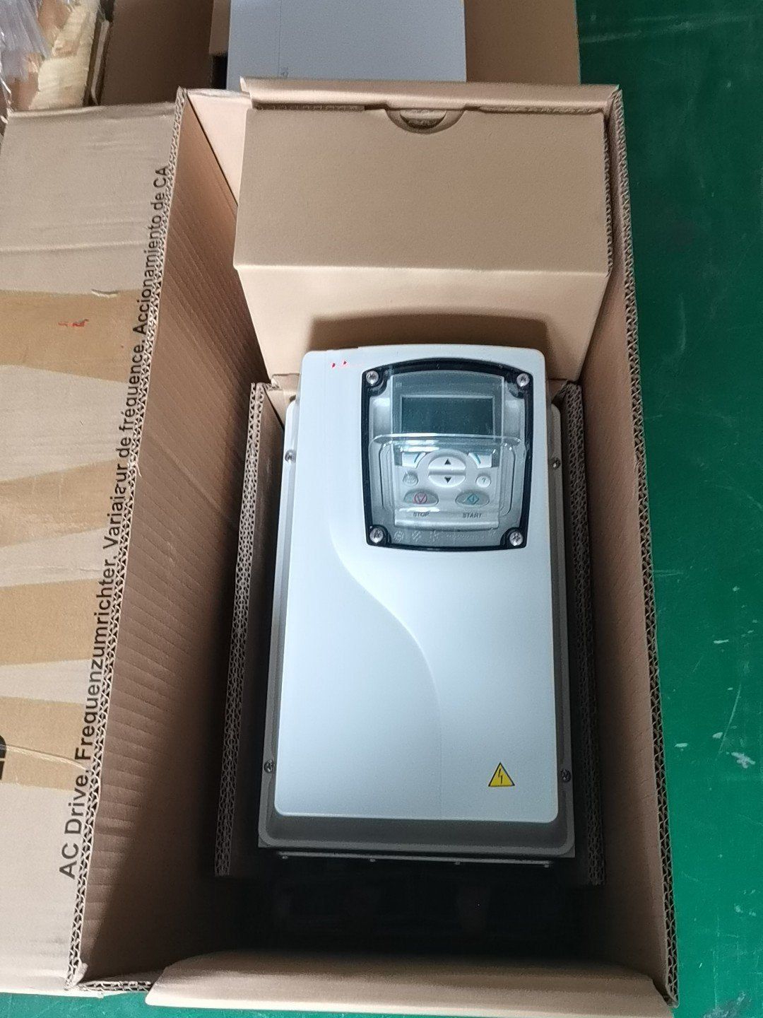 1 PCS NEW   ACS355-03U-08A8-4+B063   #OYF033