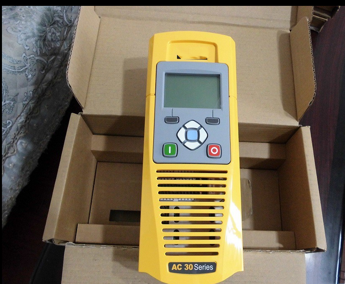 1PC  NEW  30V-0S-STK    #OYF001