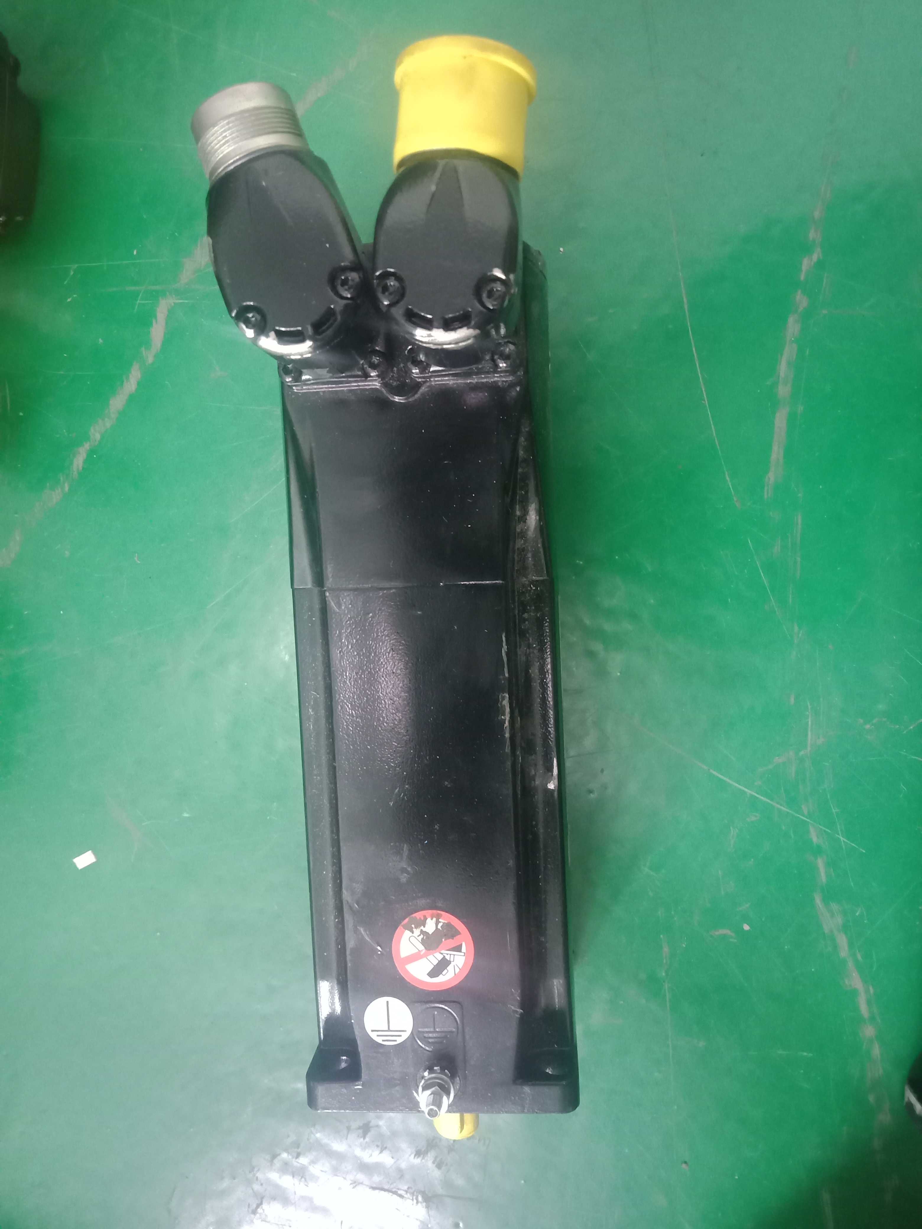 1pc  used   SH30702P12F2000   #OYF088