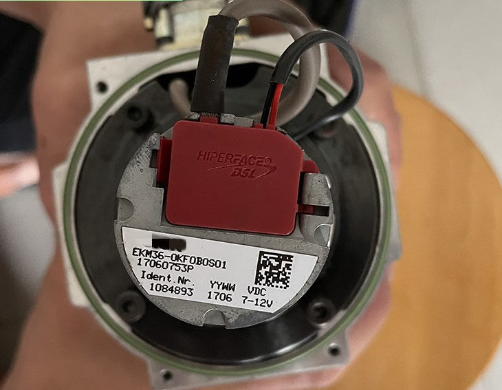 1pc  used  EKM36-0KF0B0S01 #OYF088