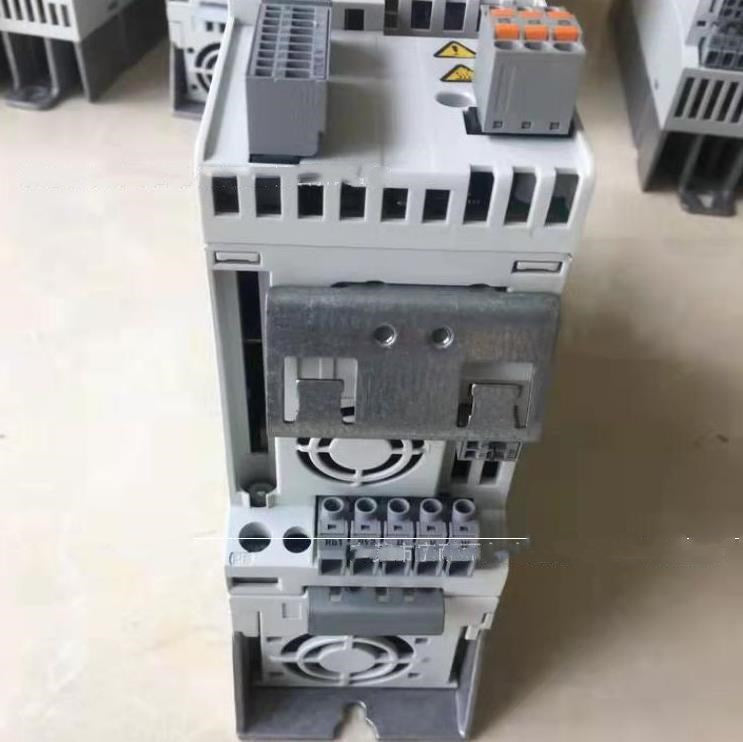 1pc USED   E84AVSCE3024SXS  #OYF088