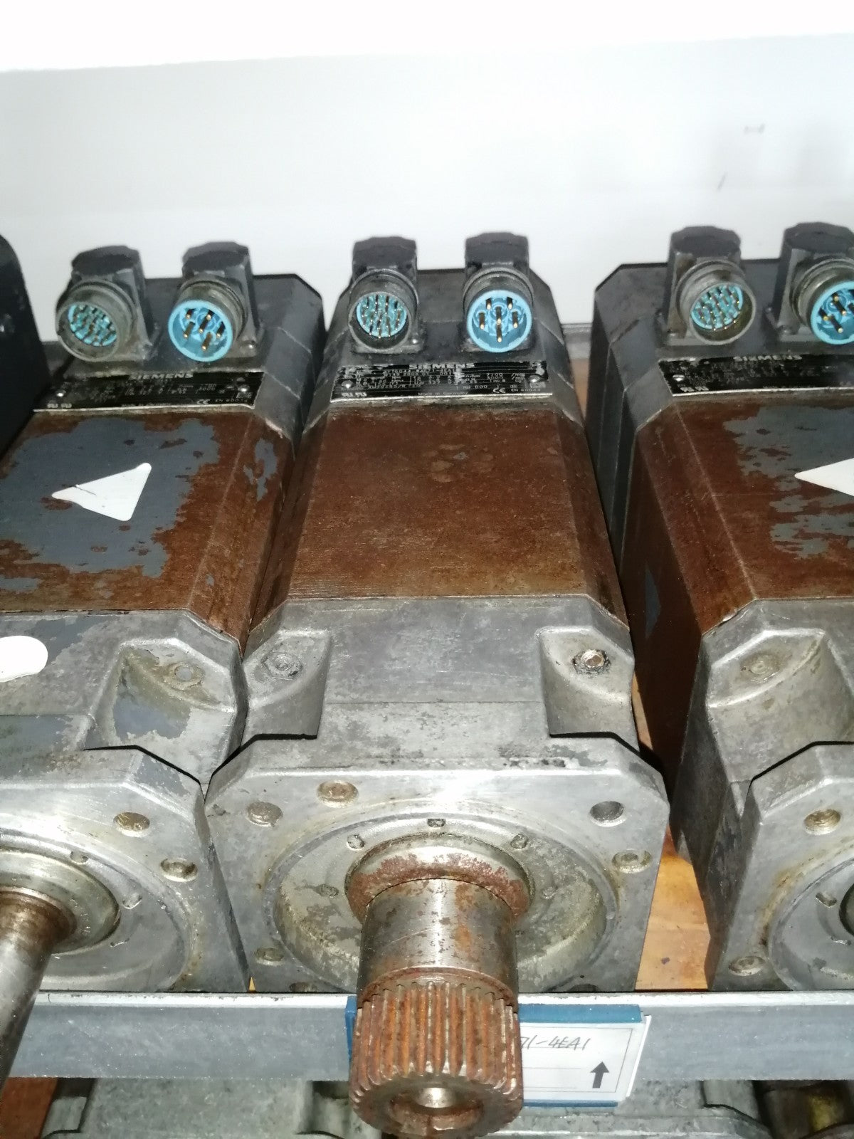 1pc used 1FT6044-4AF71-4EA1  #OYF088