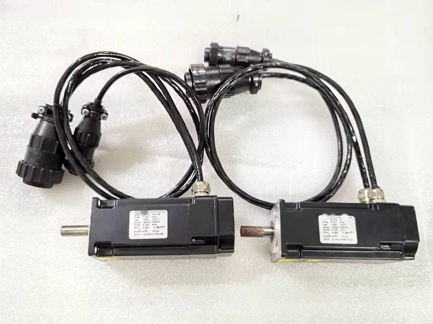 1pc  used AKM12E-ANMN2-00 #OYF088