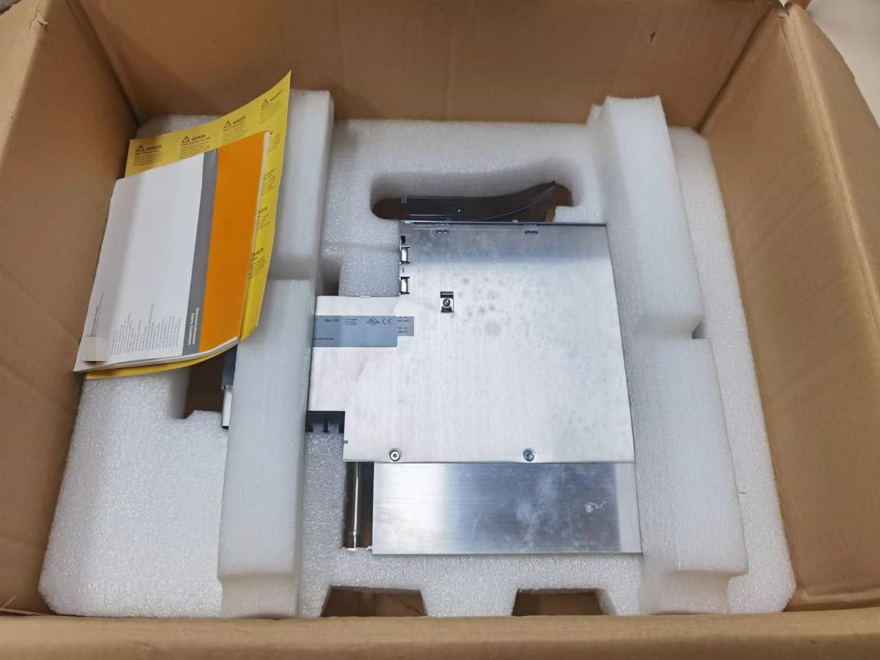 1pc new  8BVE0500HW00.000-1   #OYF088