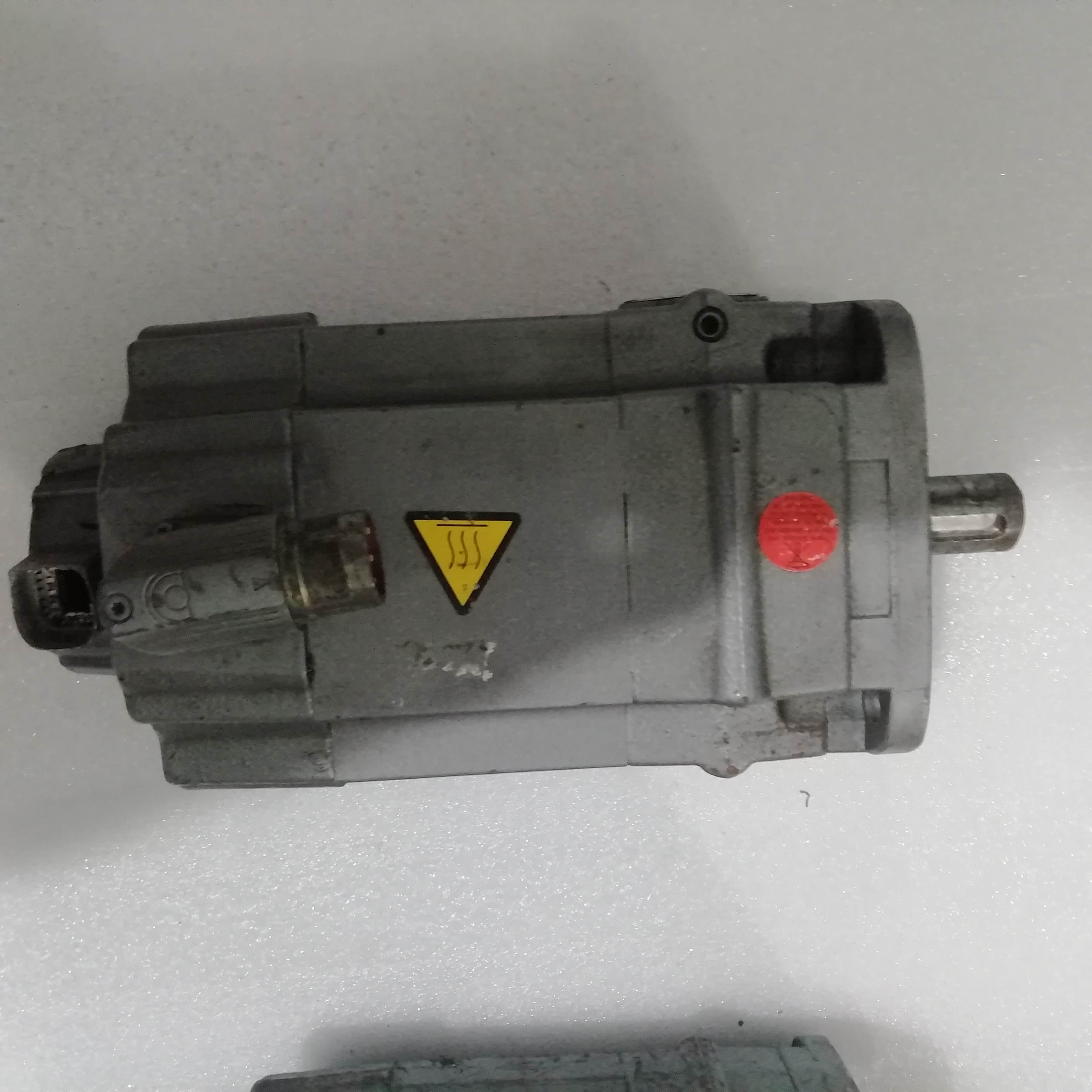 1pc  used  1FT7064-5WF71-1BA1  #OYF088