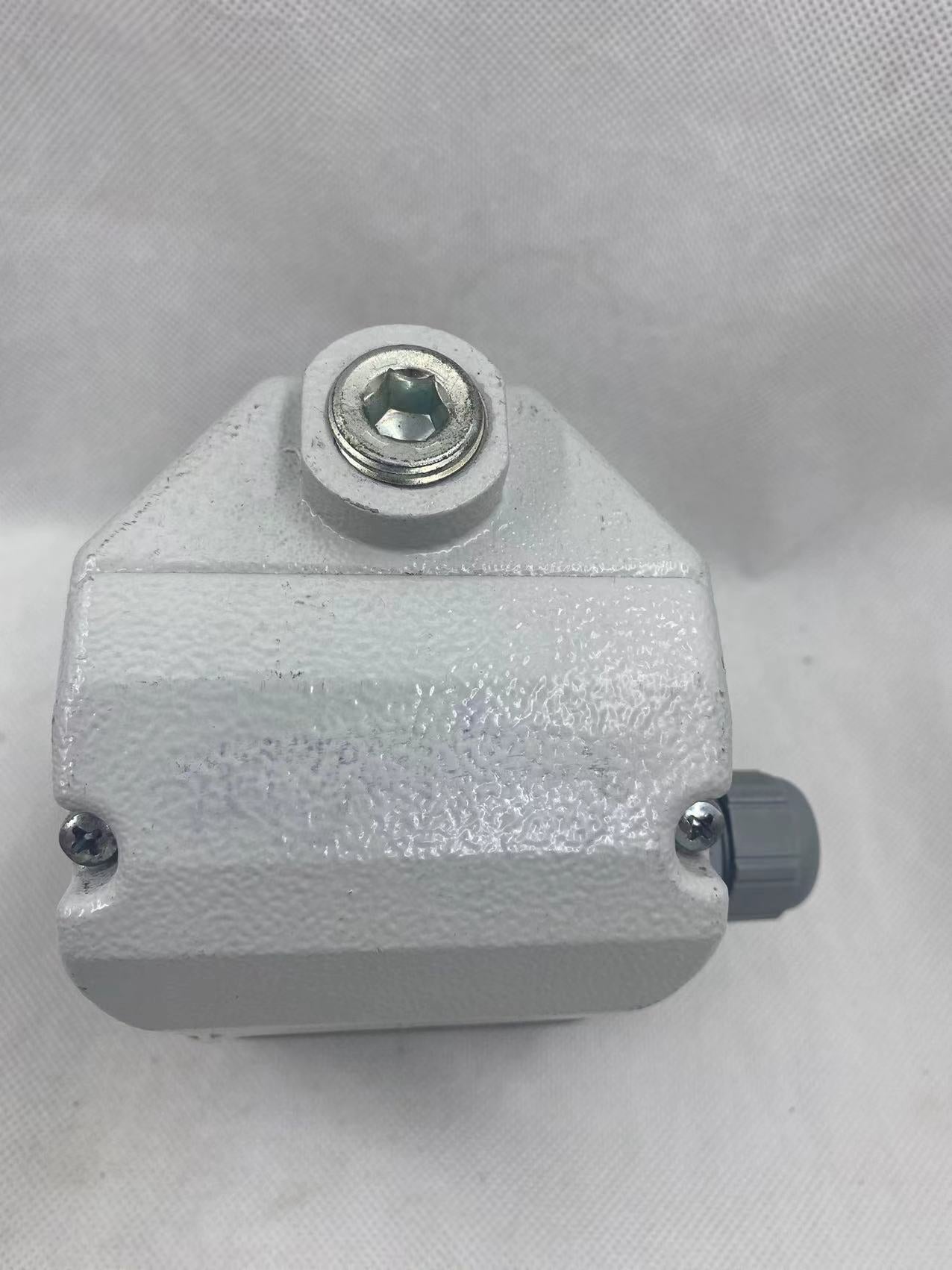 1pc  used   DPD2T-H18SS 0402-090  #OYF088