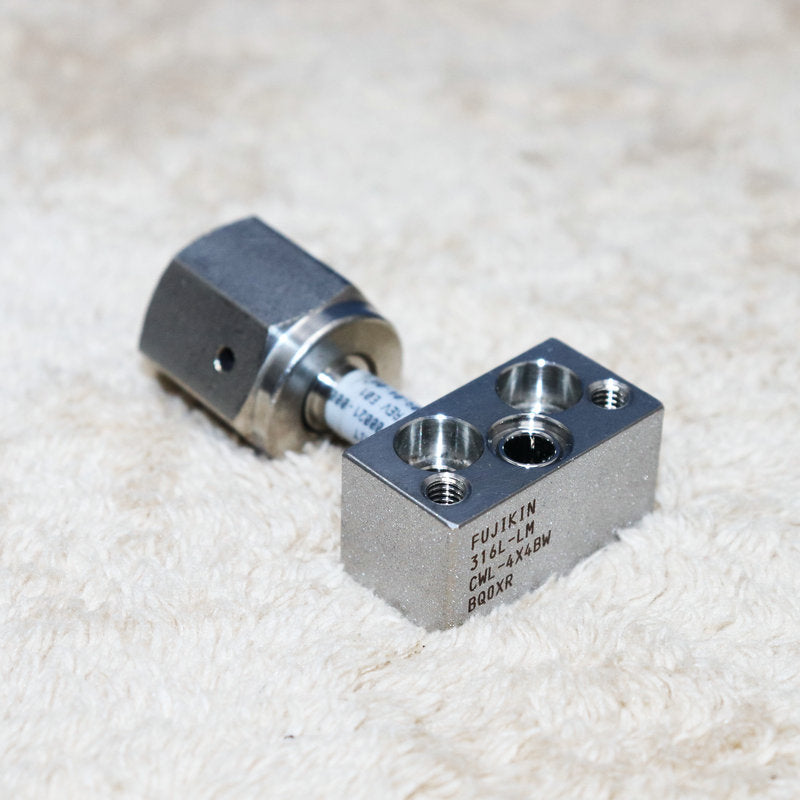 1pc  used  316L-LM CWL-4X4BW AIT 540-00021-000   #OYF088