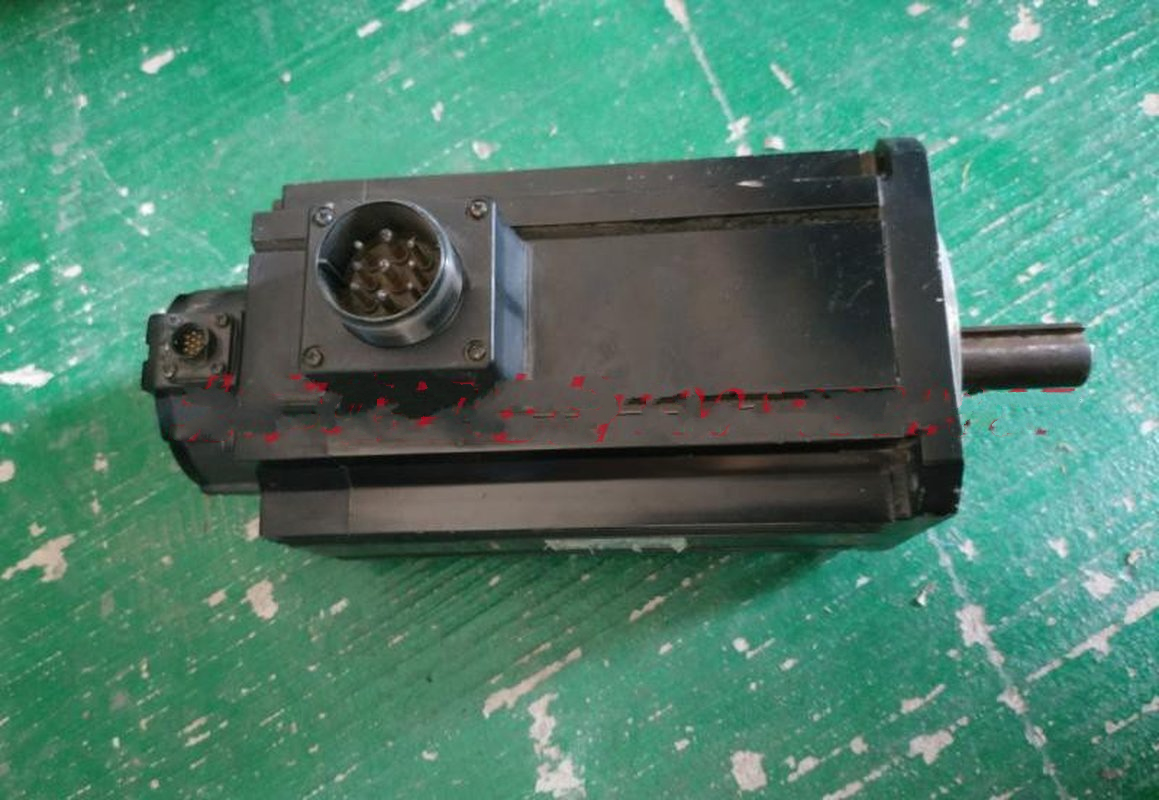 1PC for used  R88M-K5K030T-BS2-Z  #OYF033