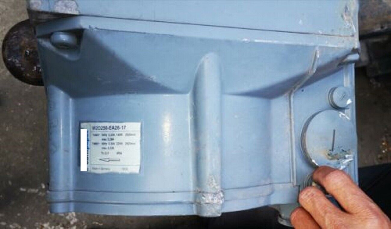 1pc  USED    W2D250-EA26-17    #OYF003