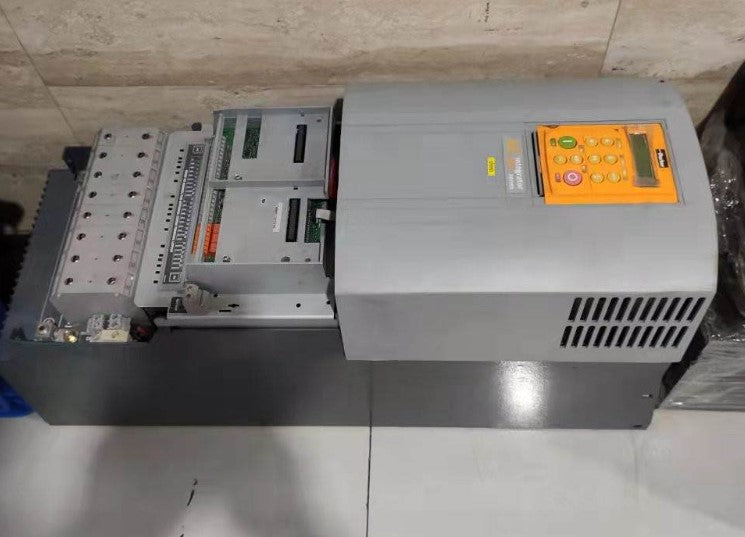 1PC  used 690PF/0750/400/0011/UK/0/0/0/0/B0/230/0  #OYF007