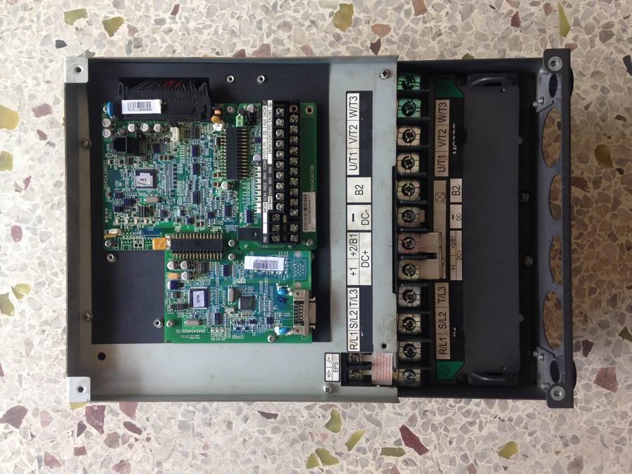 1  PCS     USED    VFD220VL43A    #OYF055