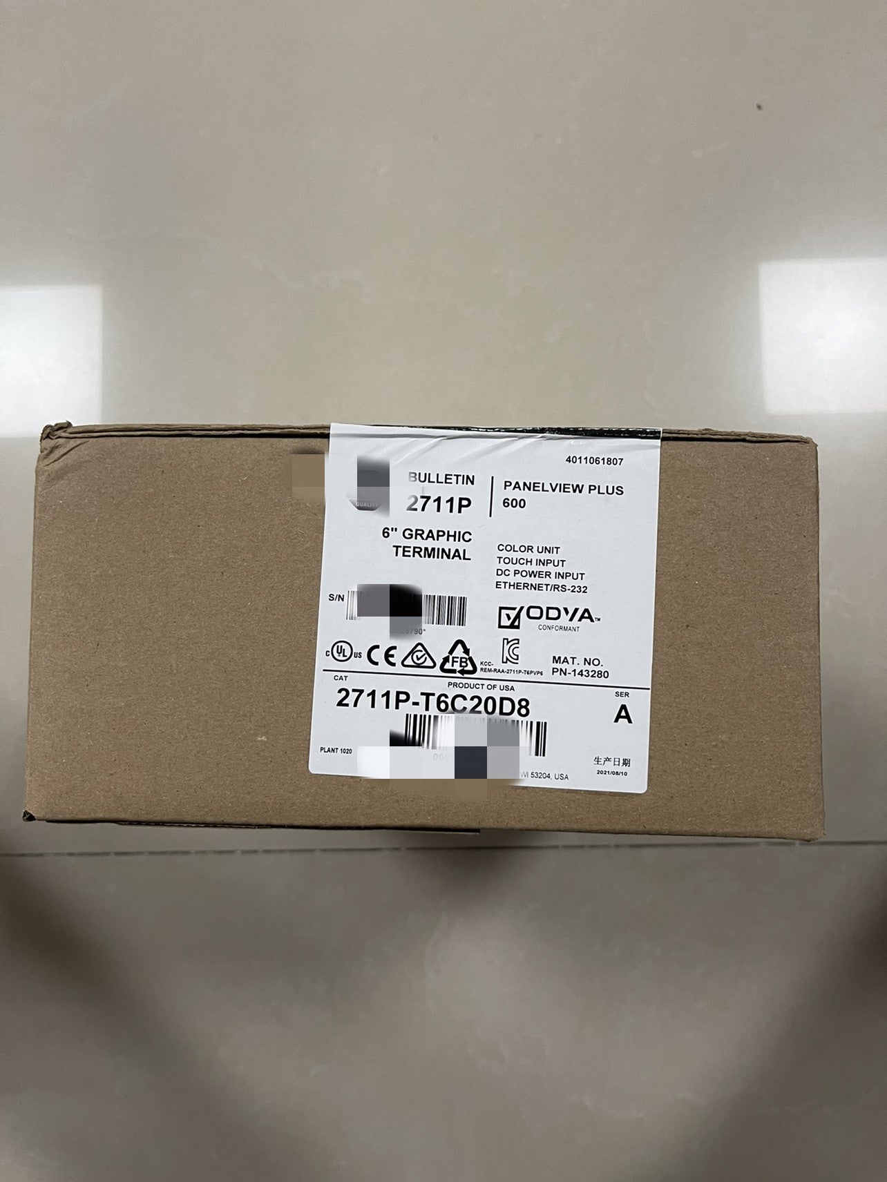 1PCS  NEW 2711PC-T6C20D8 #OYF009