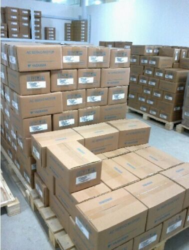 1pc  for NEW  R88M-K1K520F-S2-Z    #OYF003