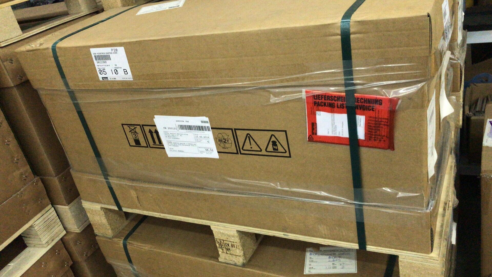 1PCS NEW 690-433105F2-B00P00-A400  #OYF009